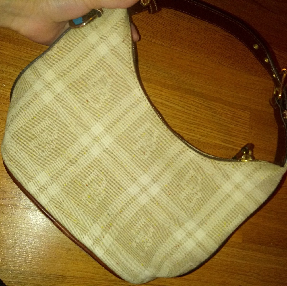 Dooney & Bourke purse